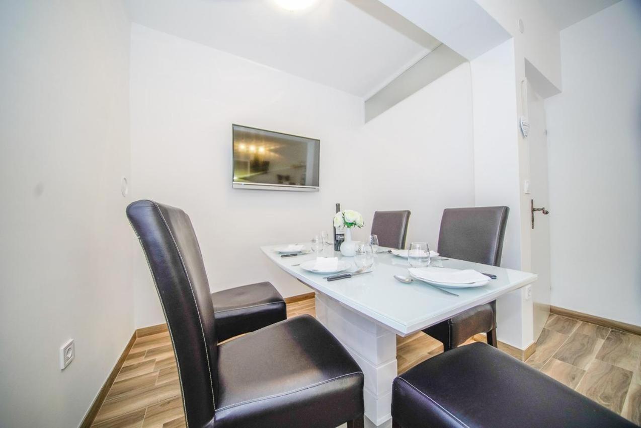 Apartman Mate Сплитска Екстериор снимка