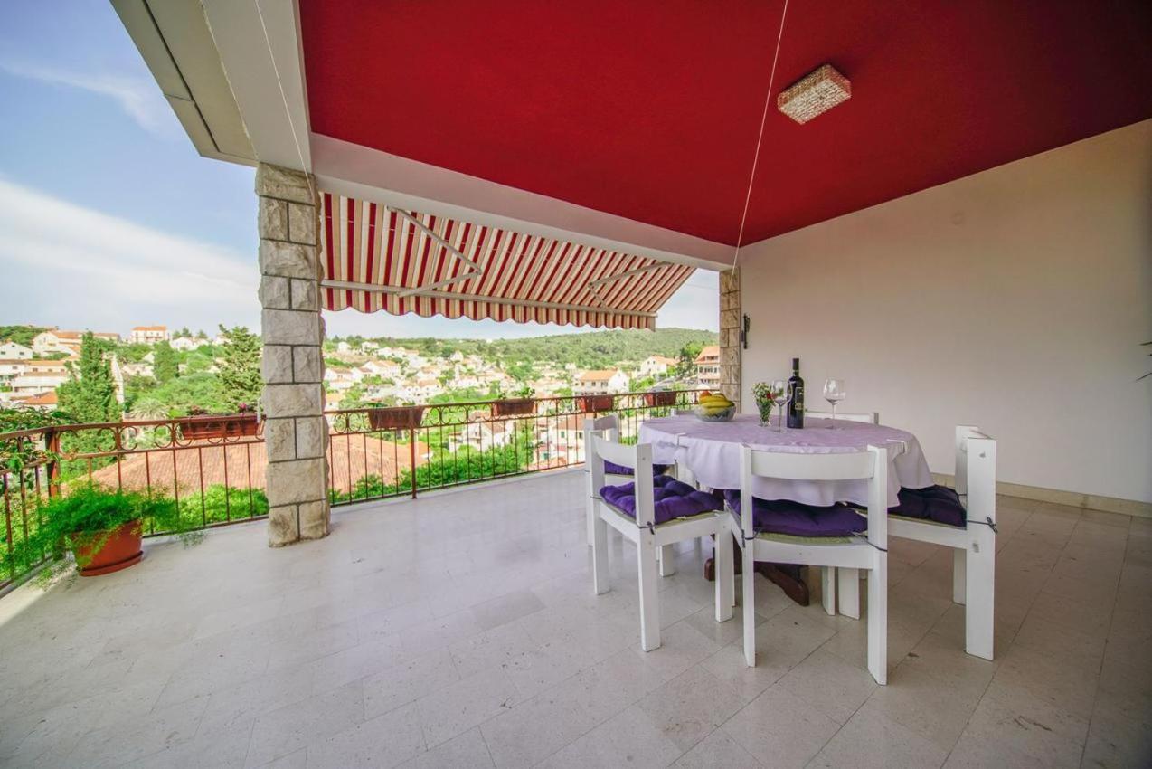 Apartman Mate Сплитска Екстериор снимка